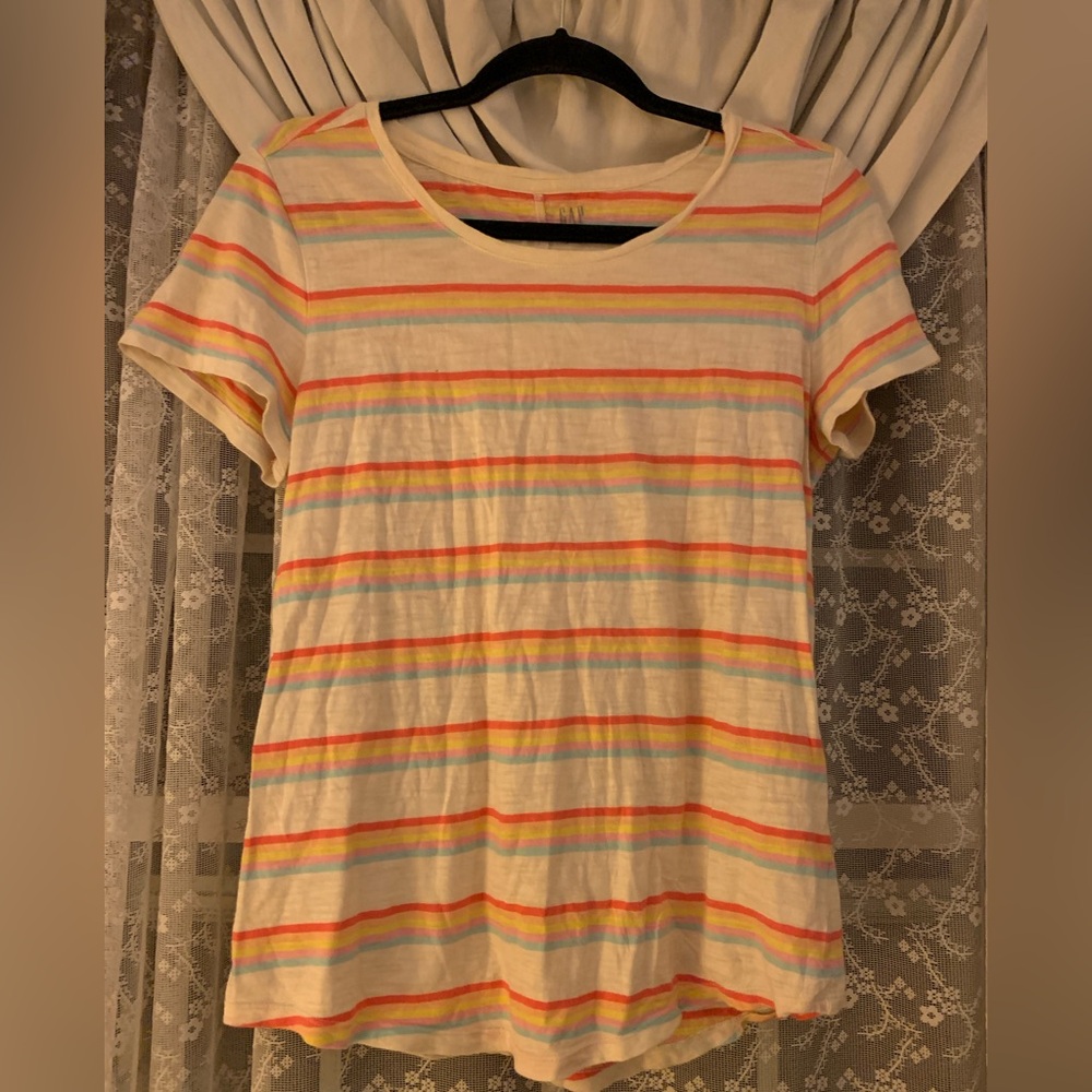 ❤️5 for $20❤️Gap T Shirt Rainbow Stripe Size Medium